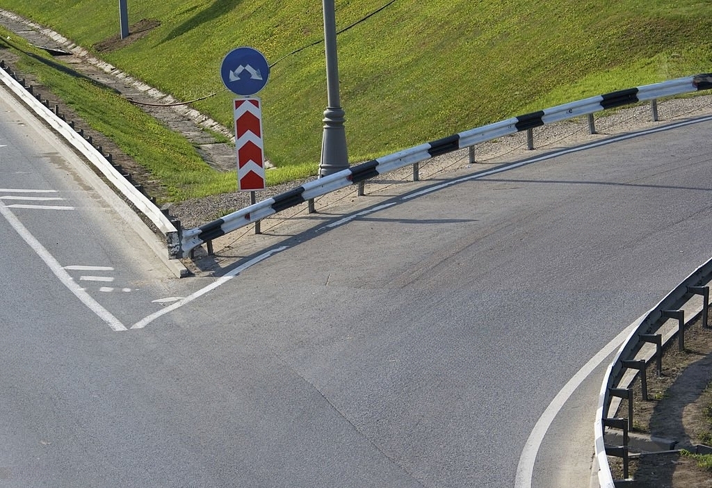 Road Guard Rail Manufacturers in kolkata